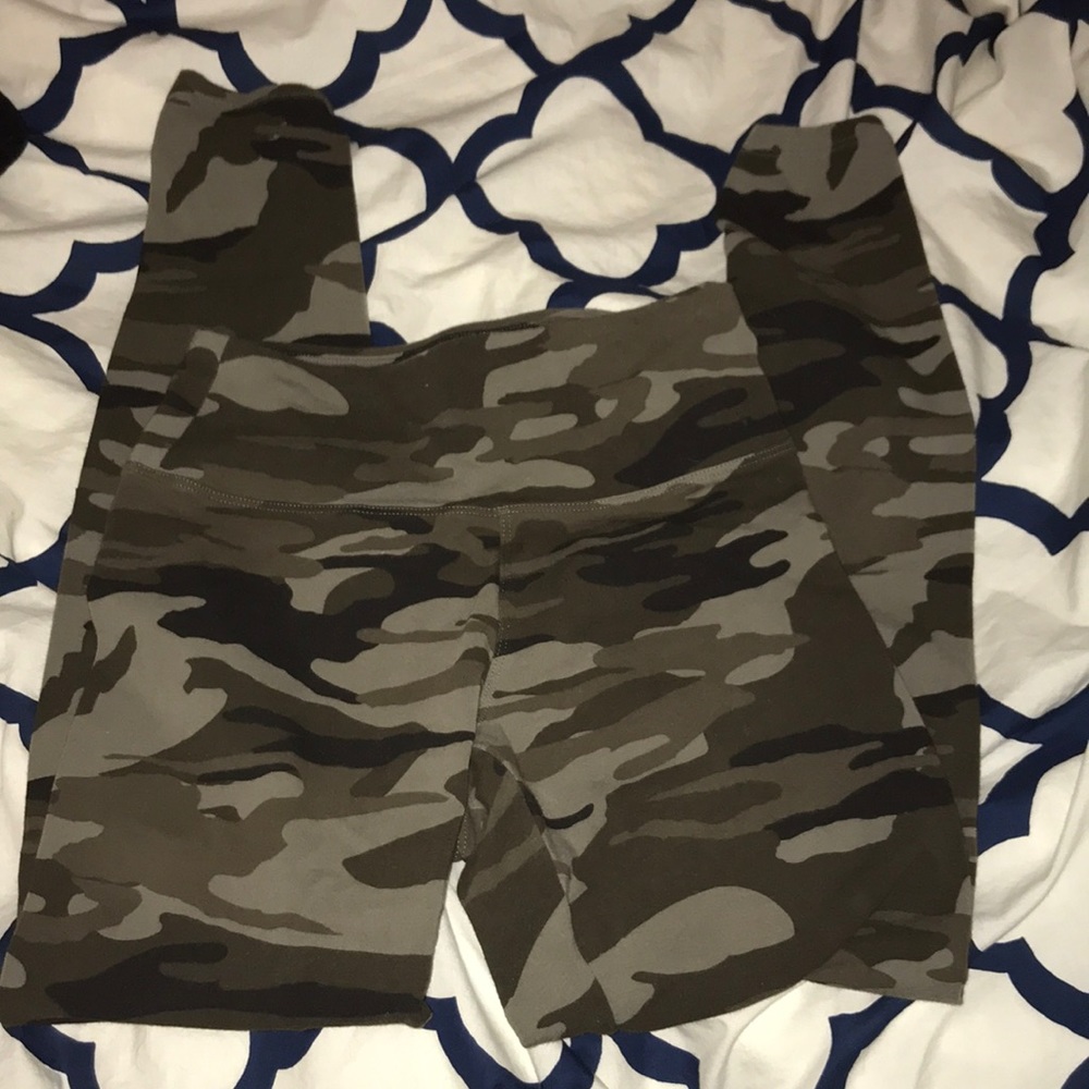 Camo leggings